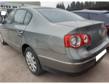 Volkswagen Passat Berlina  1 9 TDI