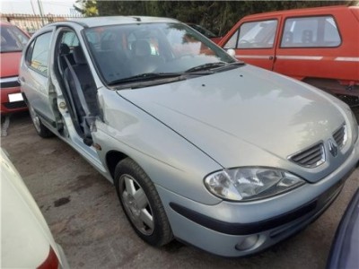 Renault Megane I Fase 2 Berlina  1 9 D RXE [1 9 Ltr  - 72 kW dTi Diesel CAT] 2