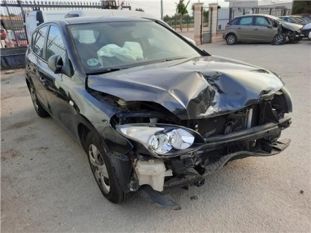 Hyundai i30  1 6 CRDi