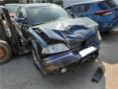 Volkswagen Passat Berlina  1 9 TDI 2