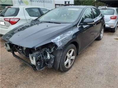 Volvo V40  1 6 Básico [1 6 Ltr  - 84 kW Diesel CAT] 2