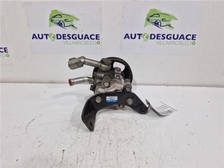 Bomba Servodireccion Nissan CABSTAR Caja/chasis  YD25
