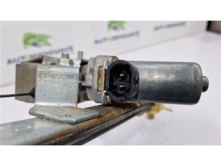 Elevalunas Electrico Delantero Derecho Renault Trafic II Combi  2 0 27 CN Combi6 acristalado parcial [2 0 Ltr  - 84 kW dCi Diese