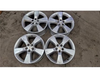 JUEGO LLANTAS Chevrolet Trax  1 7 LS+ [1 7 Ltr  - 96 kW Diesel CAT]