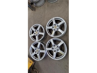 JUEGO LLANTAS Toyota Corolla Verso  1 8 Sol [1 8 Ltr  - 95 kW 16V CAT]