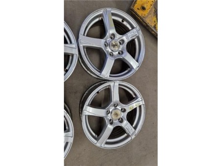 JUEGO LLANTAS Toyota Corolla Verso  1 8 Sol [1 8 Ltr  - 95 kW 16V CAT]