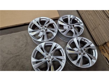 JUEGO LLANTAS Opel Astra K Berlina 5p  1 4 Dynamic [1 4 Ltr  - 110 kW 16V SIDI Turbo]