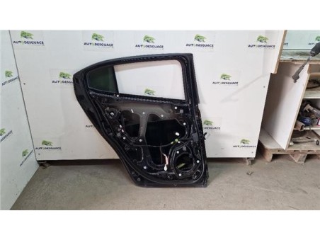Puerta Trasera Izquierda Mazda 3 Berlina / Sedán  2 2 Evolution [2 2 Ltr  - 110 kW Turbodiesel CAT]
