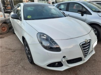 Puerta Trasera Izquierda Alfa Romeo Giulietta  2 0 Distinctive [2 0 Ltr  - 103 kW JTDM]