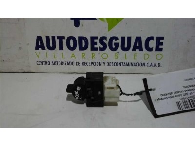 Botonera Puerta Trasera Izquierda Nissan PICK-UP 2 5 16V Turbodiesel