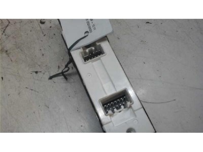 Botonera Puerta Delantera Izquierda Mazda 3 LIM  1 6 CD D