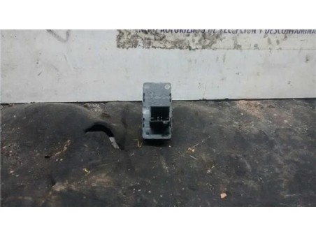 Botonera Puerta Trasera Derecha Peugeot 308 1 6 HDi FAP 