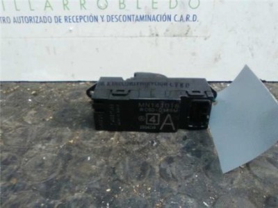Botonera Puerta Delantera Derecha Mitsubishi COLT BERLINA 5 1 3