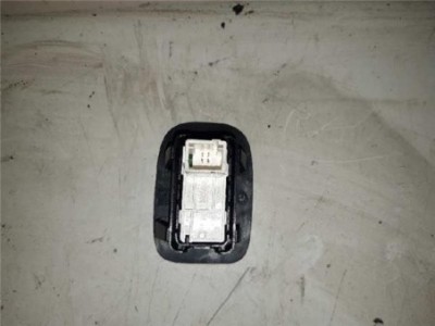 Botonera Puerta Trasera Izquierda Peugeot 2008 1 6 16V e-HDi FAP 