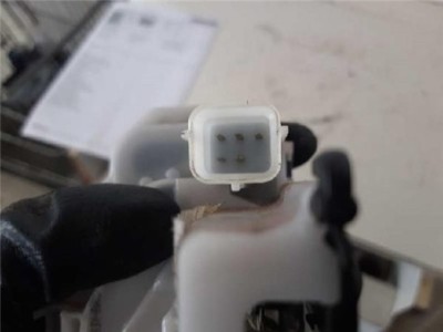 Cerradura Puerta Delantera Derecha Ford KA 1 2 8V 