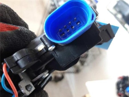 Cerradura Puerta Delantera Derecha Skoda ROOMSTER 1 4 TDI 