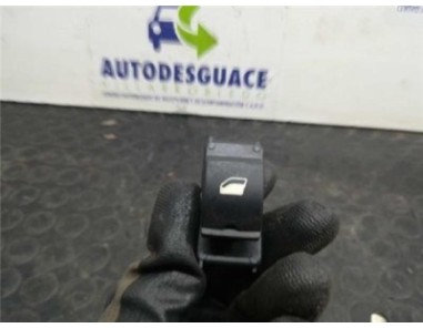 Botonera Puerta Trasera Izquierda Peugeot 5008 2 0 16V HDi FAP 