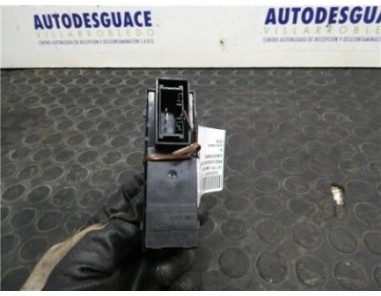 Botonera Puerta Trasera Derecha Fiat TIPO II  SEDAN 1 4 