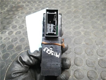 Botonera Puerta Trasera Izquierda Fiat TIPO II  SEDAN 1 4 