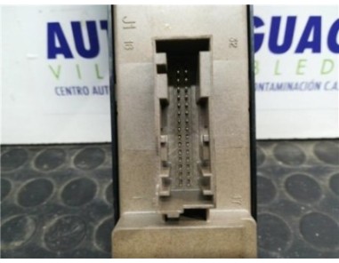 Botonera Puerta Trasera Derecha Cadillac BLS 1 9 D PDF 