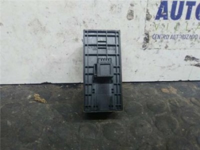 Botonera Puerta Delantera Izquierda Audi A4 BER  2 0 16V TDI