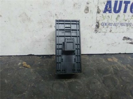 Botonera Puerta Delantera Izquierda Audi A4 BER  2 0 16V TDI 