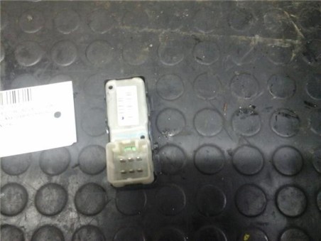 Botonera Puerta Trasera Derecha Dodge CALIBER 2 0 16V CRD 