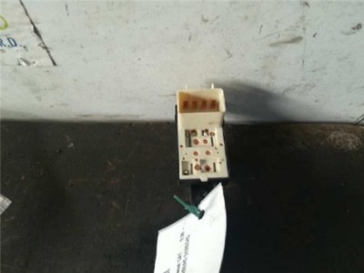 Botonera Puerta Trasera Derecha Chevrolet CAPTIVA 2 0 D 