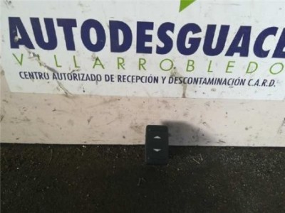 Botonera Puerta Trasera Izquierda Ford FOCUS BERLINA 2 0 TDCi