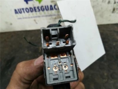 Botonera Puerta Delantera Derecha Hyundai I10 1 2 16V