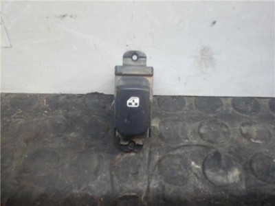 Botonera Puerta Trasera Izquierda Kia CARENS 2 0 CRDi  2