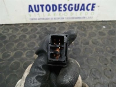 Botonera Puerta Trasera Derecha Kia SORENTO 2 5 CRDi