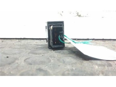 Botonera Puerta Trasera Derecha Kia SORENTO 2 5 CRDi