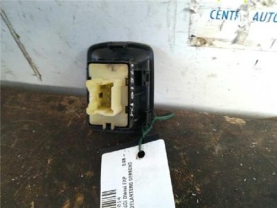 Botonera Puerta Delantera Derecha Renault KANGOO 1 5 dCi D FAP