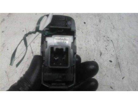 Botonera Puerta Trasera Izquierda Toyota COROLLA VERSO 2 2 Turbodiesel 