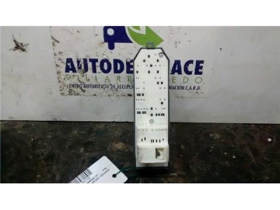 Botonera Puerta Delantera Izquierda Toyota AURIS 1 4 Turbodiesel