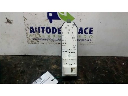 Botonera Puerta Delantera Izquierda Toyota AURIS 1 4 Turbodiesel 