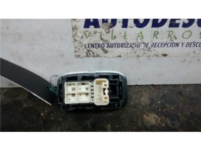 Botonera Puerta Trasera Derecha Toyota AURIS 1 4 Turbodiesel