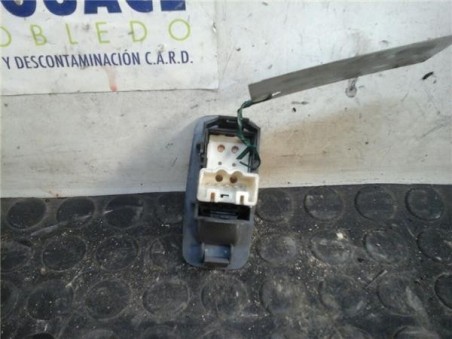 Botonera Puerta Trasera Derecha Toyota RAV 4 2 0 16V 