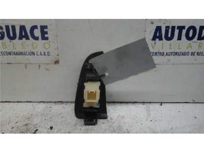 Botonera Puerta Trasera Izquierda Toyota AVENSIS BERLINA 2 0 Turbodiesel