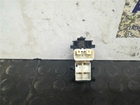 Botonera Puerta Trasera Derecha Toyota AURIS 1 4 Turbodiesel 