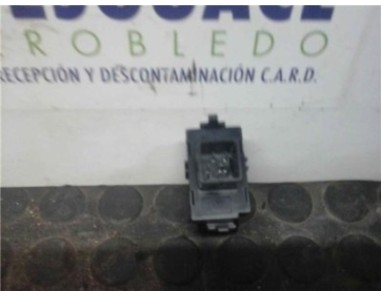 Botonera Puerta Trasera Derecha Toyota COROLLA 2 0 Turbodiesel 