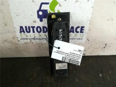 Botonera Puerta Delantera Izquierda Toyota COROLLA VERSO 2 0 Turbodiesel