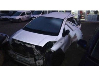 Botonera Puerta Delantera Izquierda Toyota YARIS 1 4 Turbodiesel 