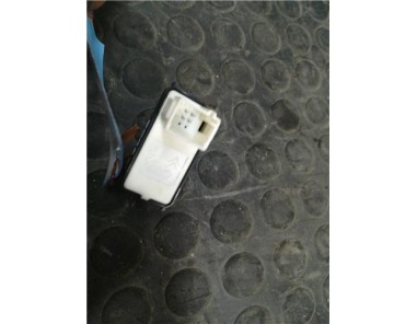 Botonera Puerta Trasera Derecha Peugeot 3008 1 2 12V e-THP / PureTech 