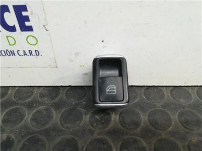 Botonera Puerta Trasera Derecha MERCEDES CLASE CLA 1 6