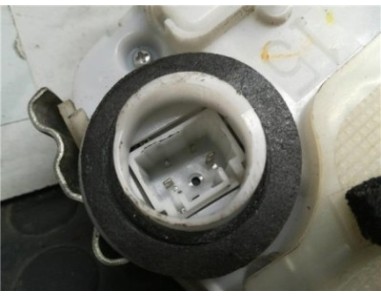 Cerradura Puerta Trasera Izquierda Toyota PRIUS 1 8 16V 