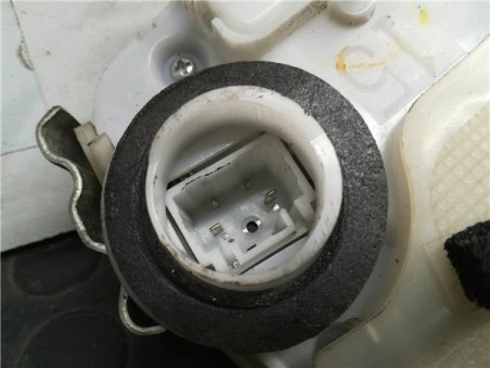 Cerradura Puerta Trasera Izquierda Toyota PRIUS 1 8 16V 