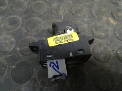 Botonera Puerta Delantera Derecha Hyundai I20 1 2 16V