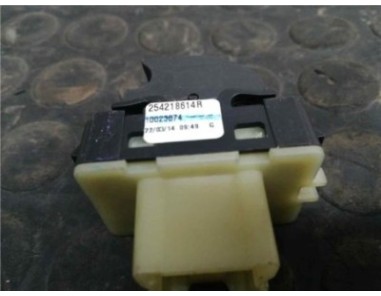 Botonera Puerta Trasera Derecha Renault CAPTUR 0 9 TCE 